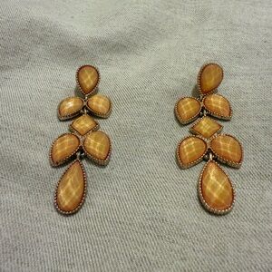 Elegant Gold Drop Earrings